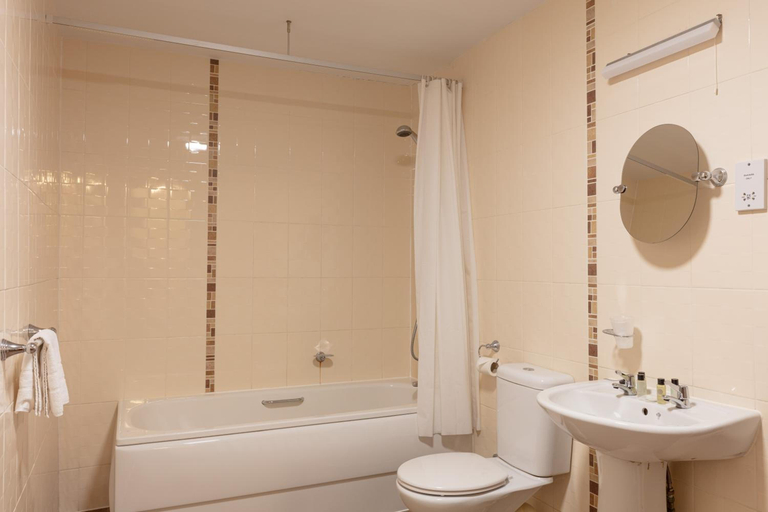Bathroom 3, NEW INN HOTEL, Gloucestershire