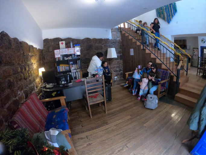 Public Area 2, Flying Dog Hostel Cusco, Cusco