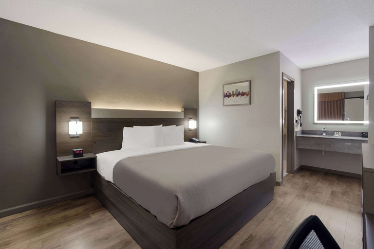 Bedroom 3, Quality Inn Fort Jackson, Richland