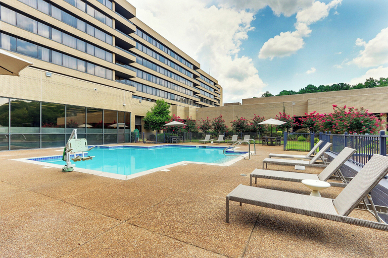 Sport & Beauty, Huntsville Marriott at the Space & Rocket Center, Madison