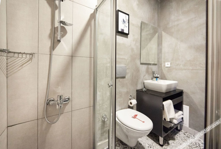 Bathroom 4, Lime Garden Hotel, Beyoğlu
