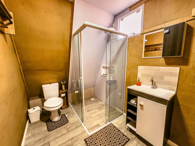Bathroom, CascataDiamantePousada, Laurentino