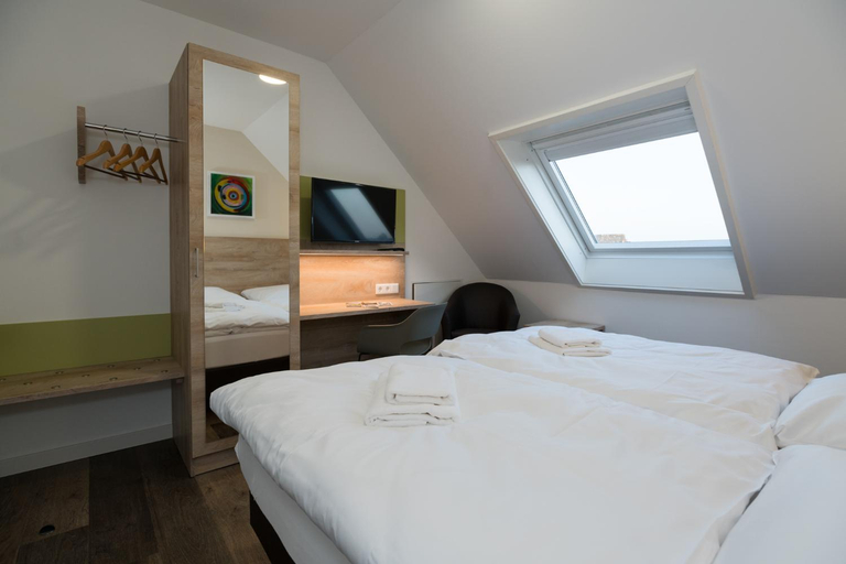 Bedroom 10