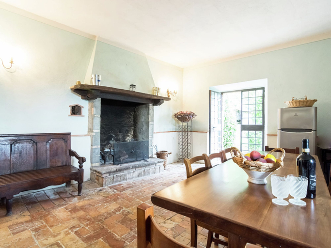 Private kitchen 5, Spacious Villa in Sermugnano With Private Swimming Pool, Viterbo