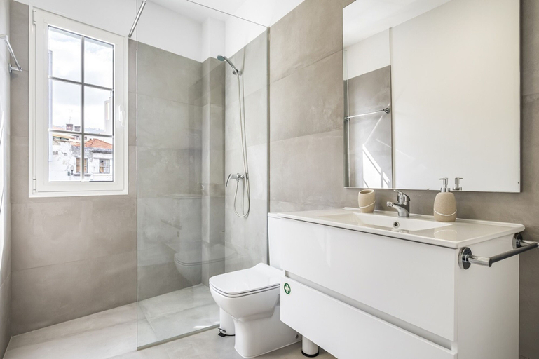 Bathroom, Ribeira do Esmeraldo 1A by Homie, Funchal