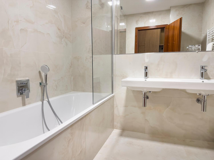 Bathroom 3, Hotel Cvilin, Bruntál
