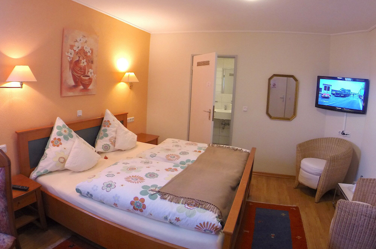 Bedroom 12