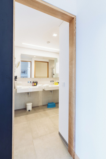 Bathroom 4, Reiters Finest Family 4s, Oberwart