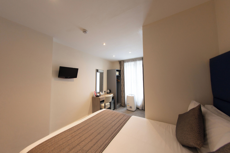Bedroom 3, Duke of Leinster, London