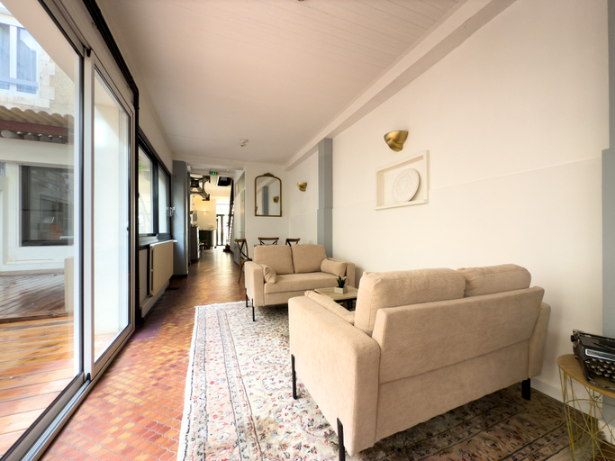 Public Area 3, Hotel de Paris, Charente-Maritime