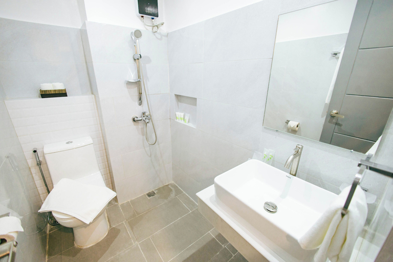 Bathroom 5, Panglao Vista Suites by SMS Hospitality, Panglao