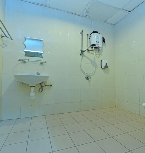 Bathroom 9