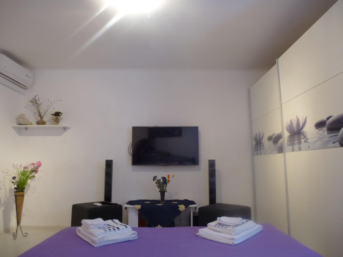 Others 3, Rooms Sibila, Split