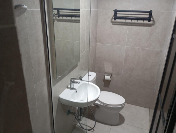 Bathroom 9