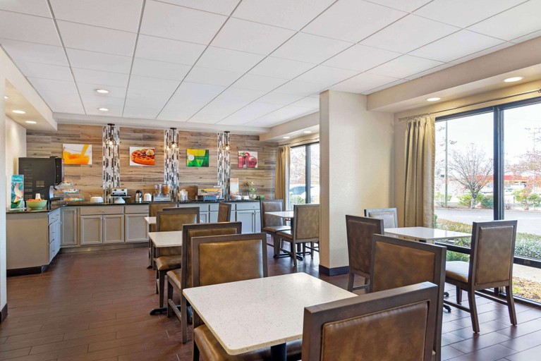 Food & Drinks 5, Quality Inn Valley - West Point, Chambers
