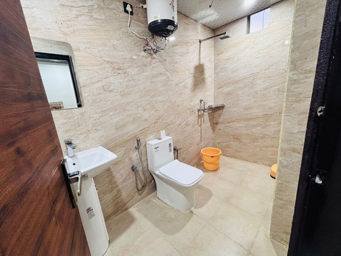 Bathroom 3, Govindam Royal Stay, Jaipur