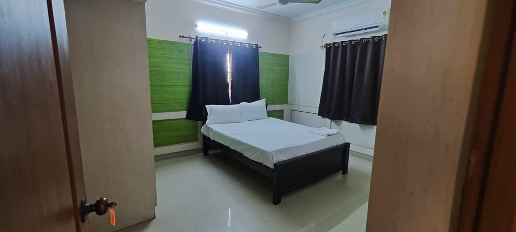 Others 1, Stayzinn Pallikaranai, Kancheepuram