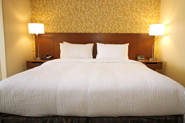 Bedroom 3, Fairfield Inn & Suites by Marriott London, Laurel
