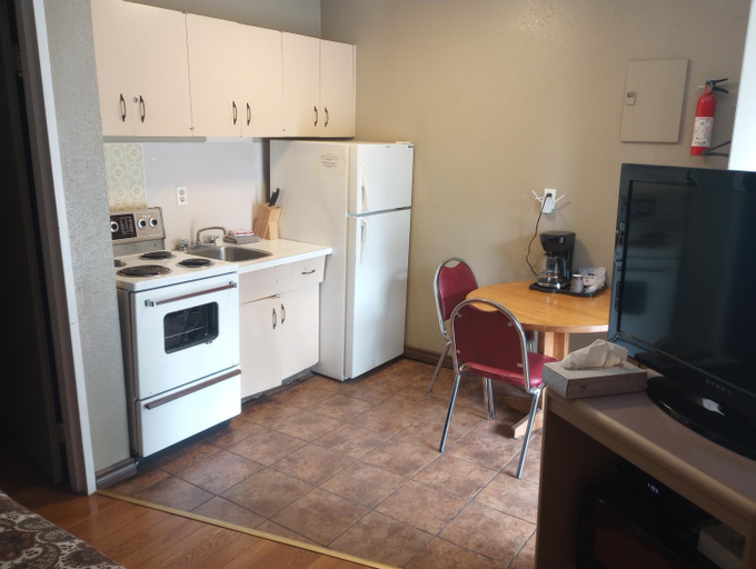 Others 5, Magnuson Hotel Creston, Central Kootenay