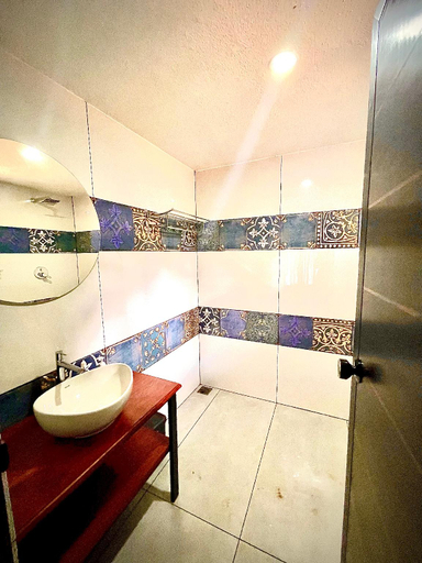 Bathroom 3, senthamarai homestay, Wayanad