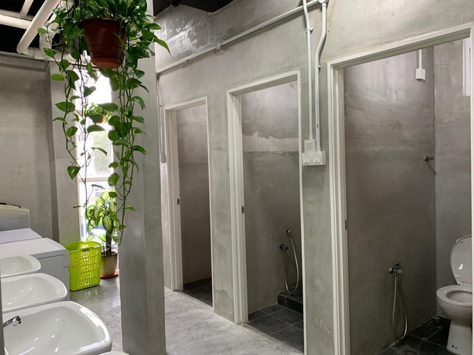 Bathroom 3, Attrus By LSE - Hostel, Johor Bahru