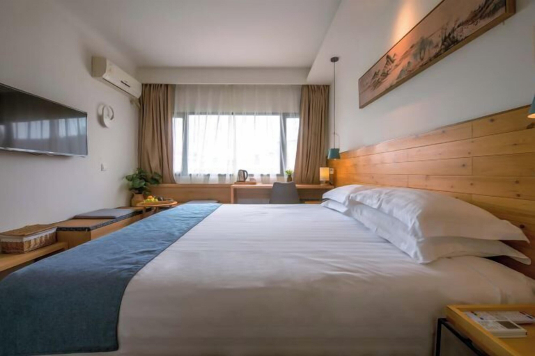Bedroom 24