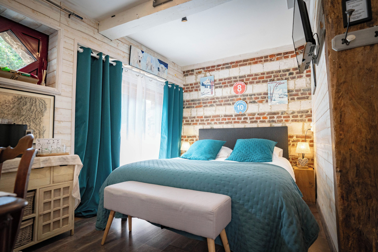 Bedroom 3, La Ferme des Templiers, Pas-de-Calais