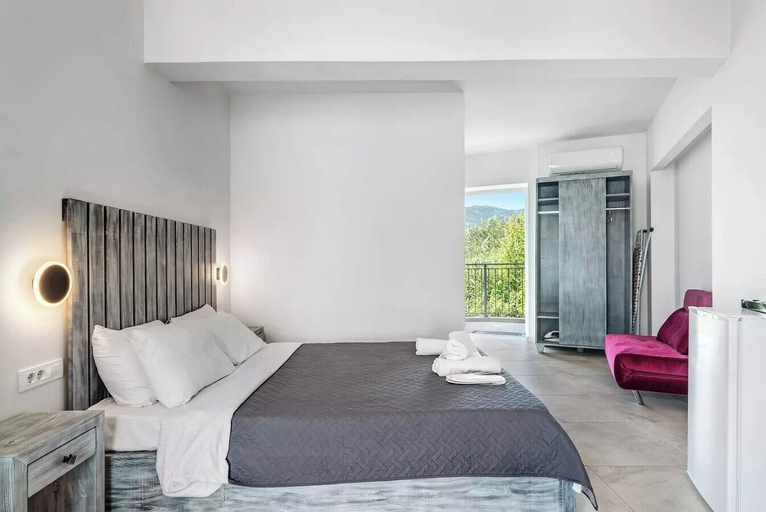 Bedroom 2, BLUE STAR APARTHOTEL, Ionian Islands