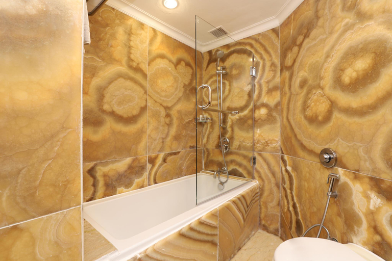 Bathroom 4