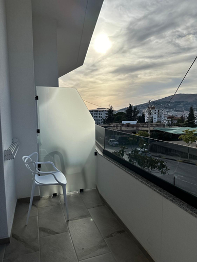 Others 5, Suites by Era, Sarandës