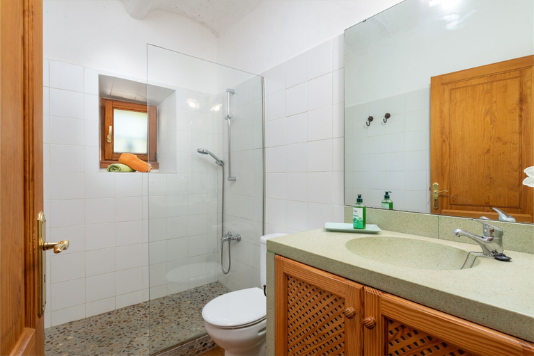 Room 3, Can Sua in Mallorca With 4 Bedrooms and 2 Bathrooms, Baleares