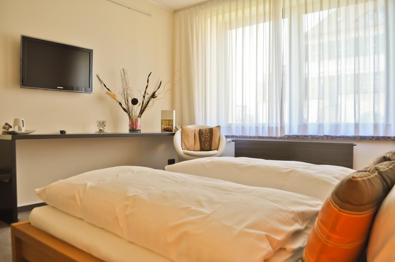 Bedroom 27
