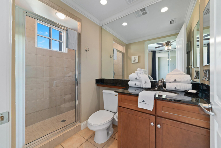 Bathroom 4, Indigo East 1602, Escambia