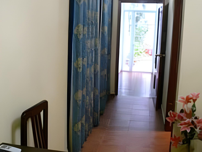 Others 2, Hostal El Lirio, Huelva