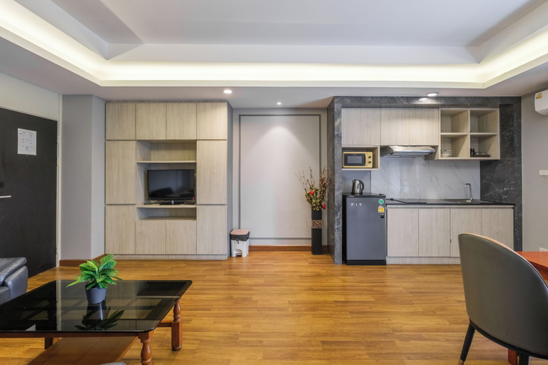 Dining Room 13