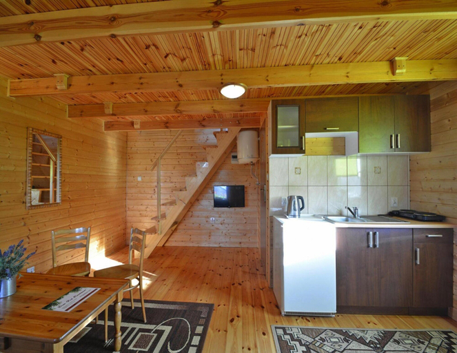 Private kitchen 2, Wooden House in Lubin by Lake Wicko, Kamień