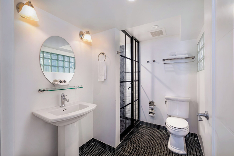 Bathroom 3, Hotel Presidente, San José