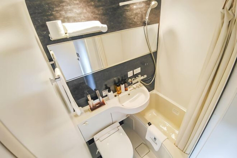 Bathroom 19