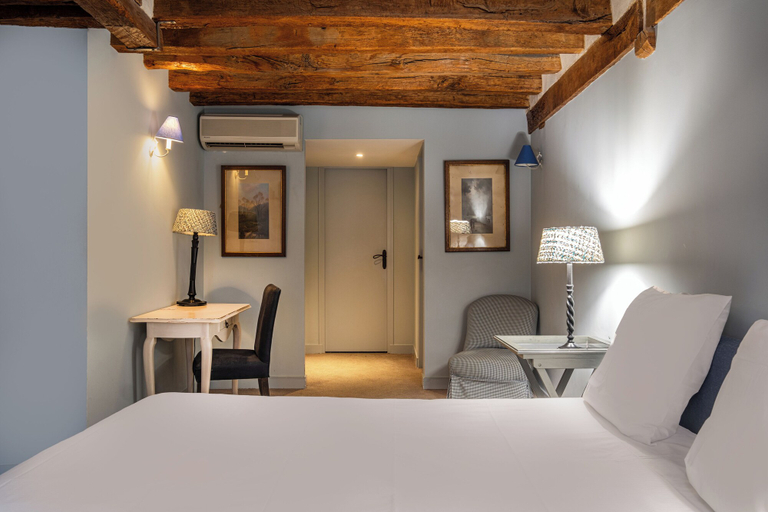 Bedroom 4, Hostellerie de l'Écu de Bretagne, Loiret