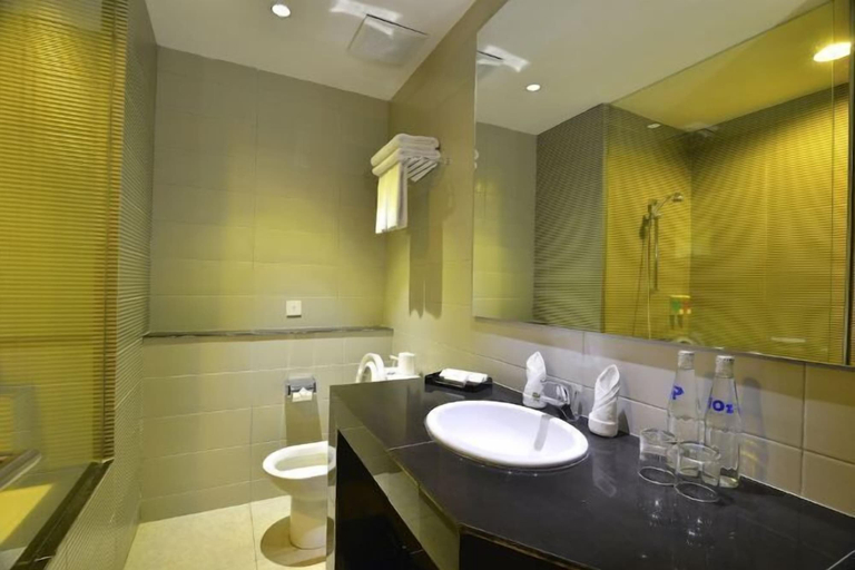Bathroom 7