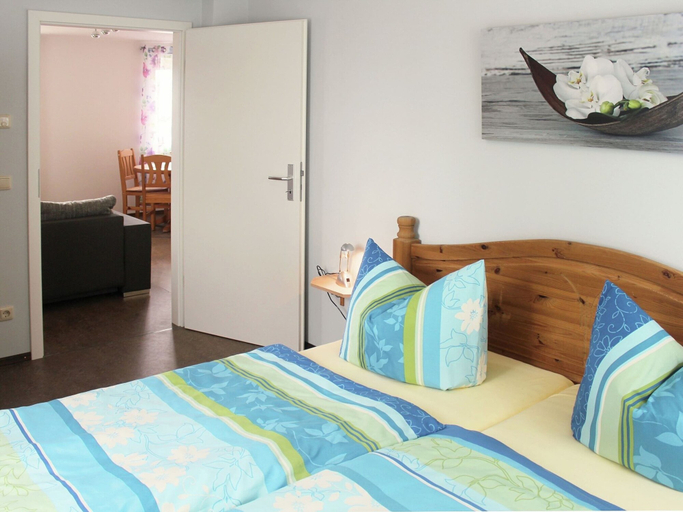 Room 2, Cosy Apartment in Weißig with Garden, Sächsische Schweiz-Osterzgebirge