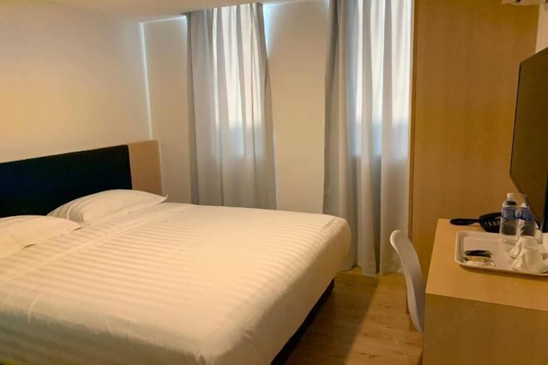 Bedroom 9