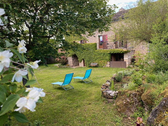 Others 4, Auberge de Cadenas, Aveyron