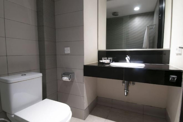 Bathroom 9