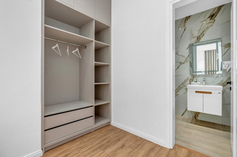 Others 4, Apartment AD Berat, Beratit