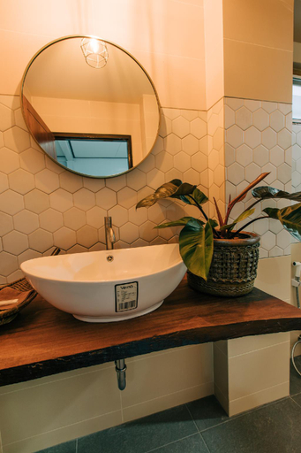 Bathroom 6