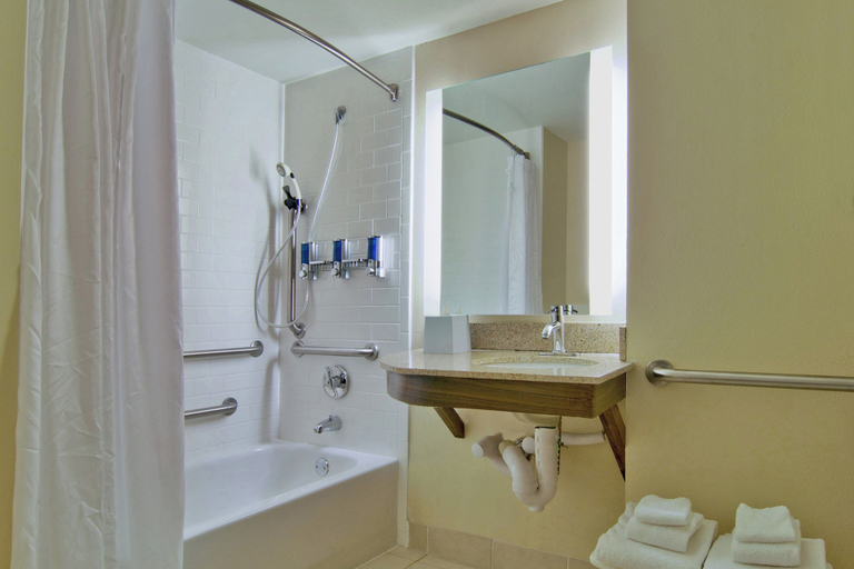Bathroom 5, Four Points by Sheraton Nashville Airport, Davidson