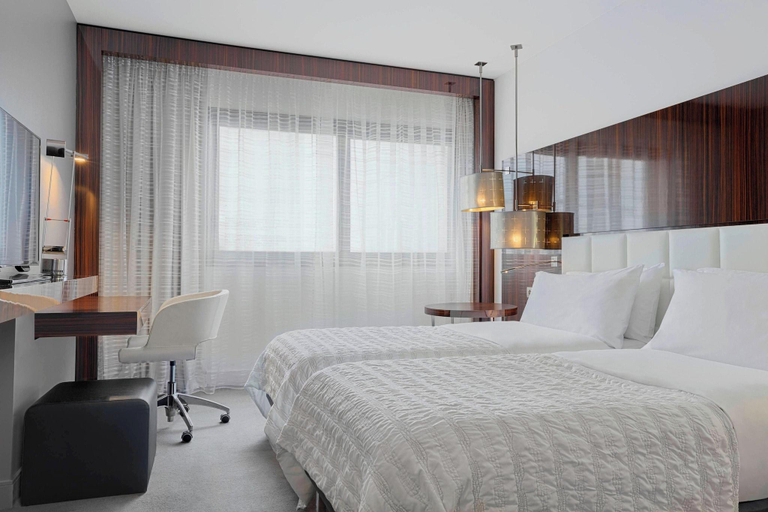 Bedroom 30
