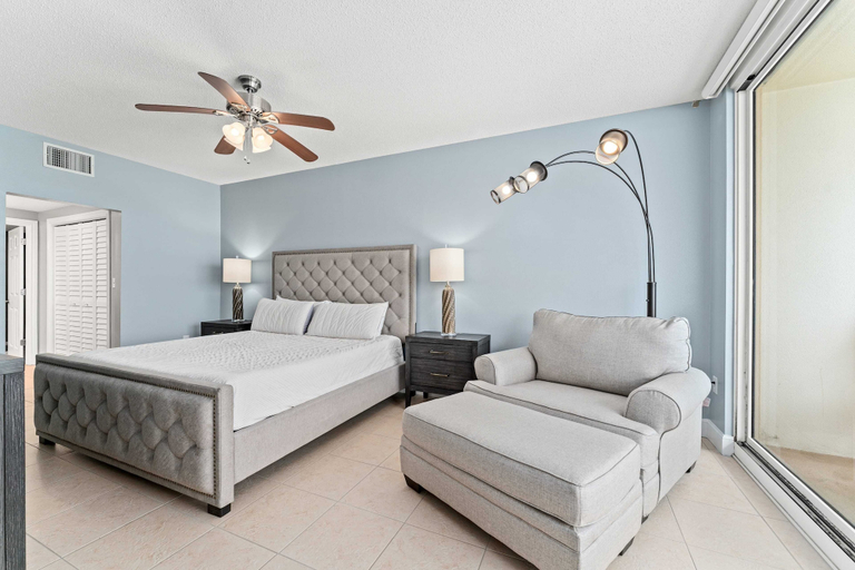 Bedroom 3, Shoreline Serenity by Avantstay Beachfront + Views!, Bay