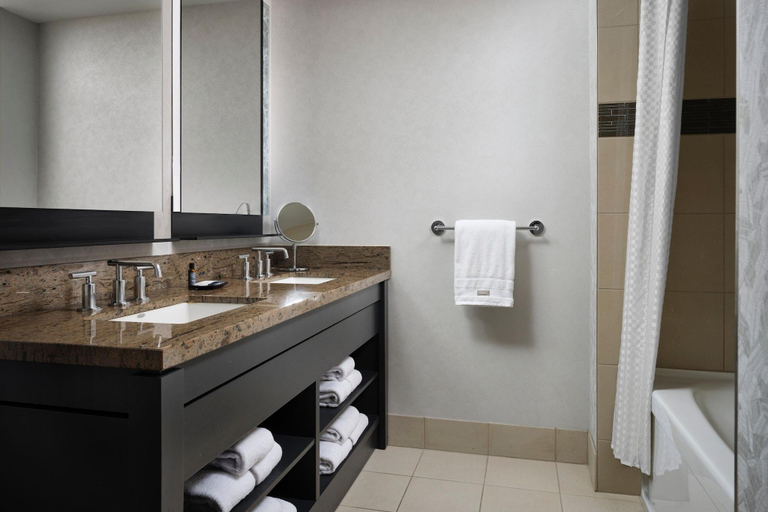 Bathroom 11